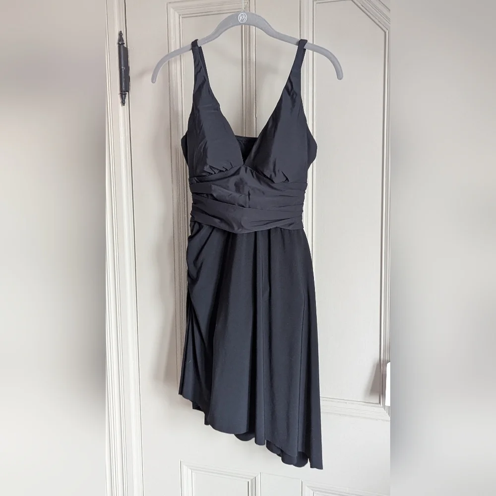 Magic Suit black shaping swimsuit with attached skirt size 8 - Picture 9 of 9